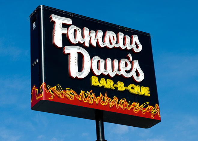 Allen Industries by Famous Daves Casual Dining Signage
