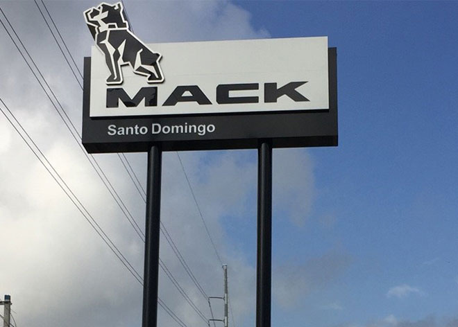 Mack Allen Industries International Santo Domingo Signage