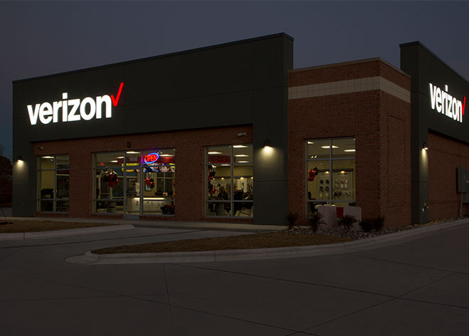 Retail Signage Verizon by Allen Industries