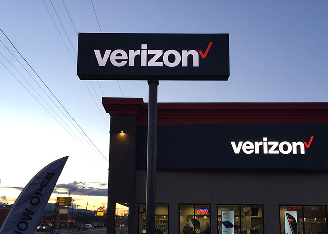 Verizon Retail Signage by Allen Industries